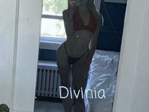 Divinia