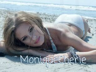 MoniqueCherie