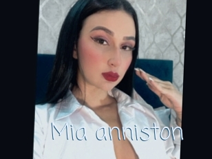 Mia_anniston
